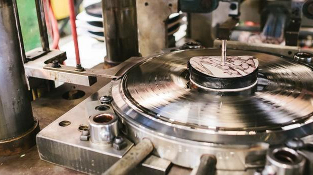 How Records Are Made: Part 2 - VINYL MOON